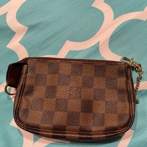 Louis Vuitton Mini Pochette Accessoires